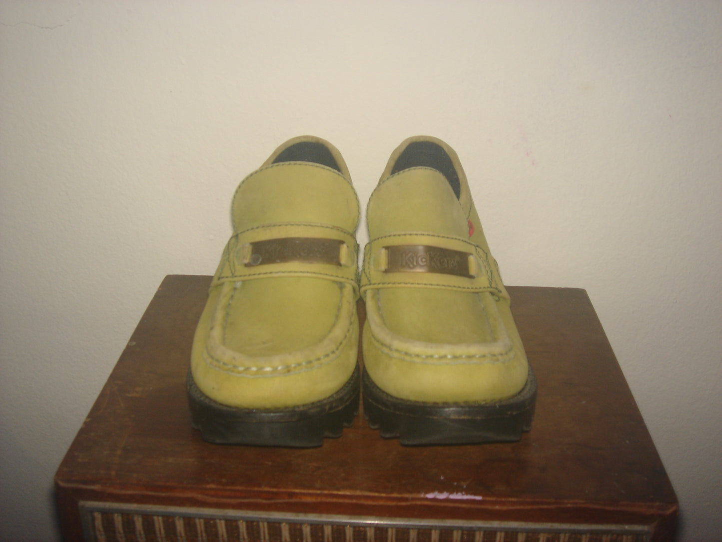 Original 90s KicKers suede loafers (lime green)